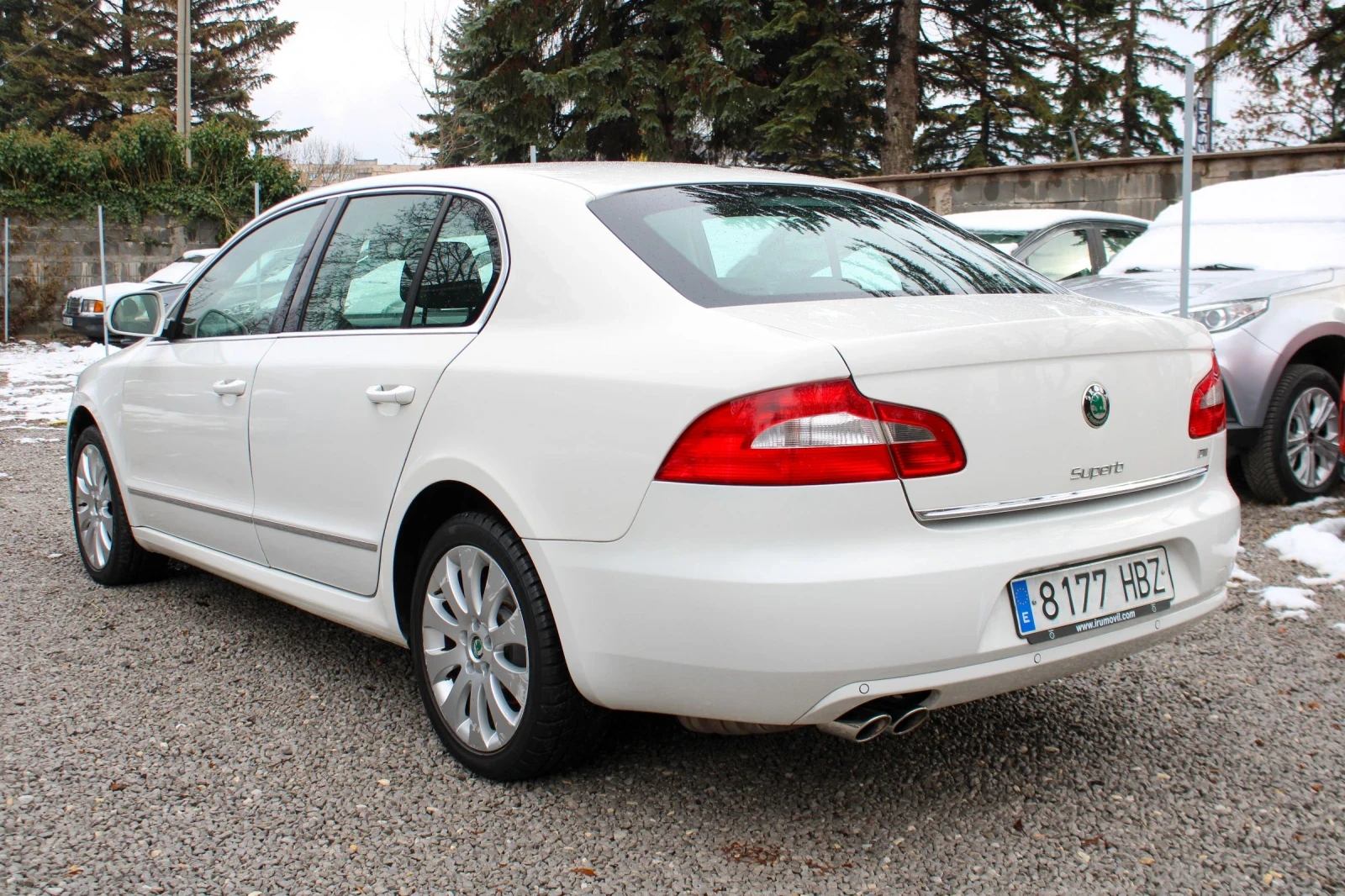 Skoda Superb 2.0TDI DSG Elegance - изображение 3