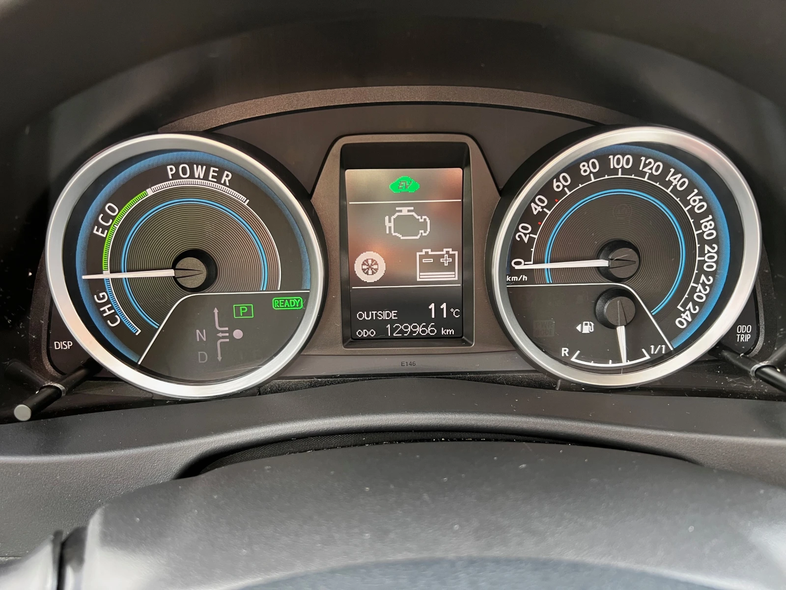 Toyota Auris 1.8 Hybrid - изображение 2