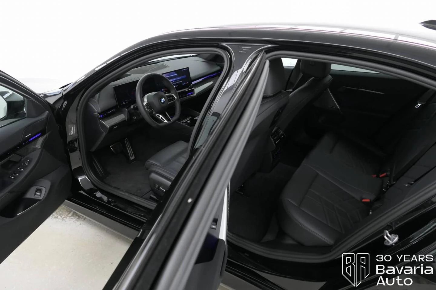 BMW 520 i M Sport Paket Steptronic - изображение 5