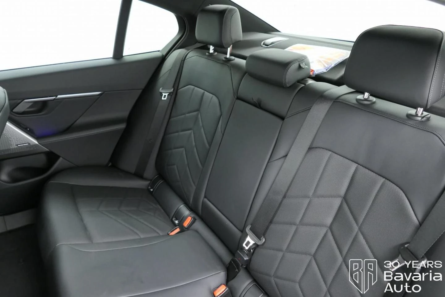 BMW 520 i M Sport Paket Steptronic - изображение 8