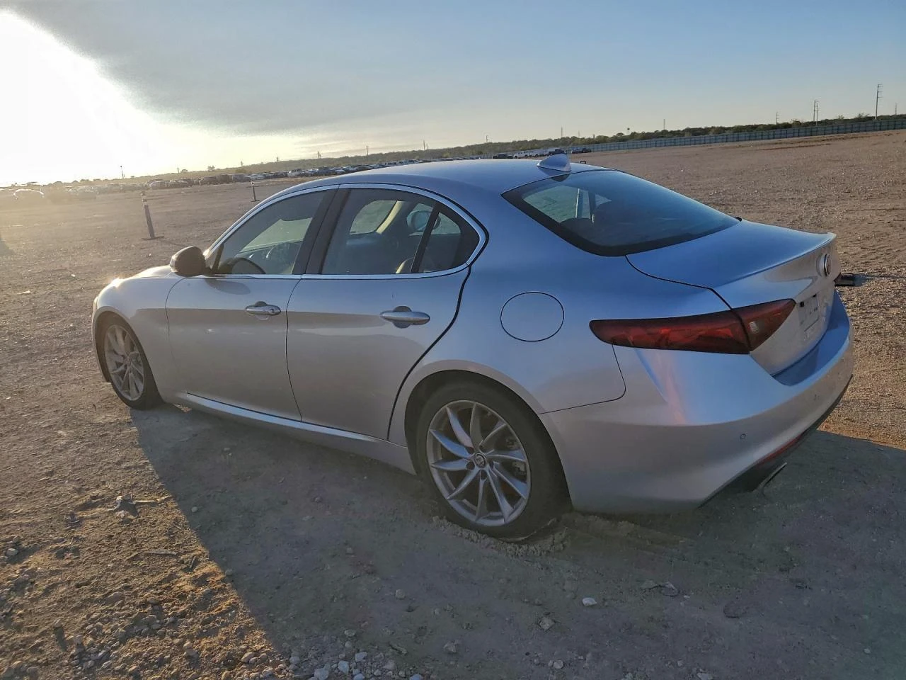 Alfa Romeo Giulia 280кс * Фиксирана цена*  - изображение 2