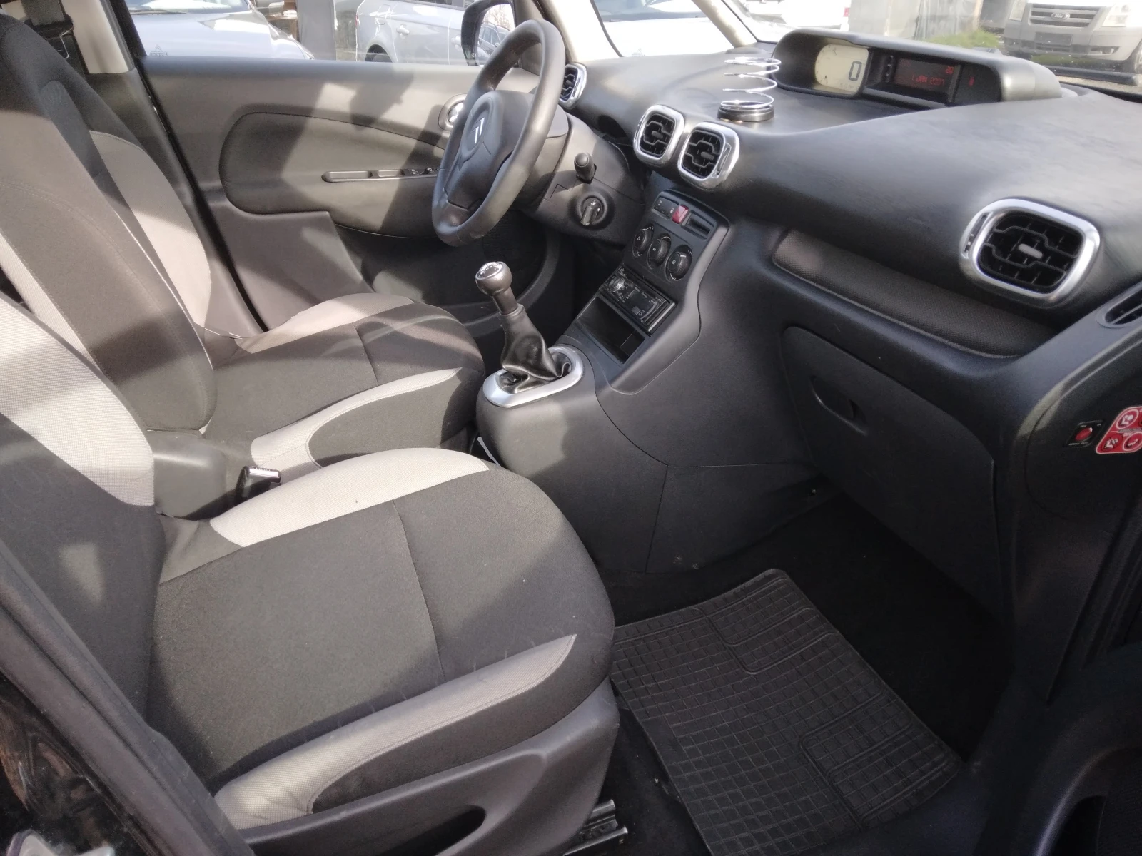 Citroen C3  - изображение 9