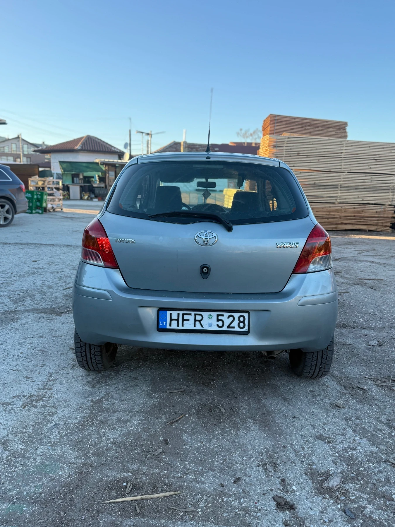 Toyota Yaris  - изображение 6