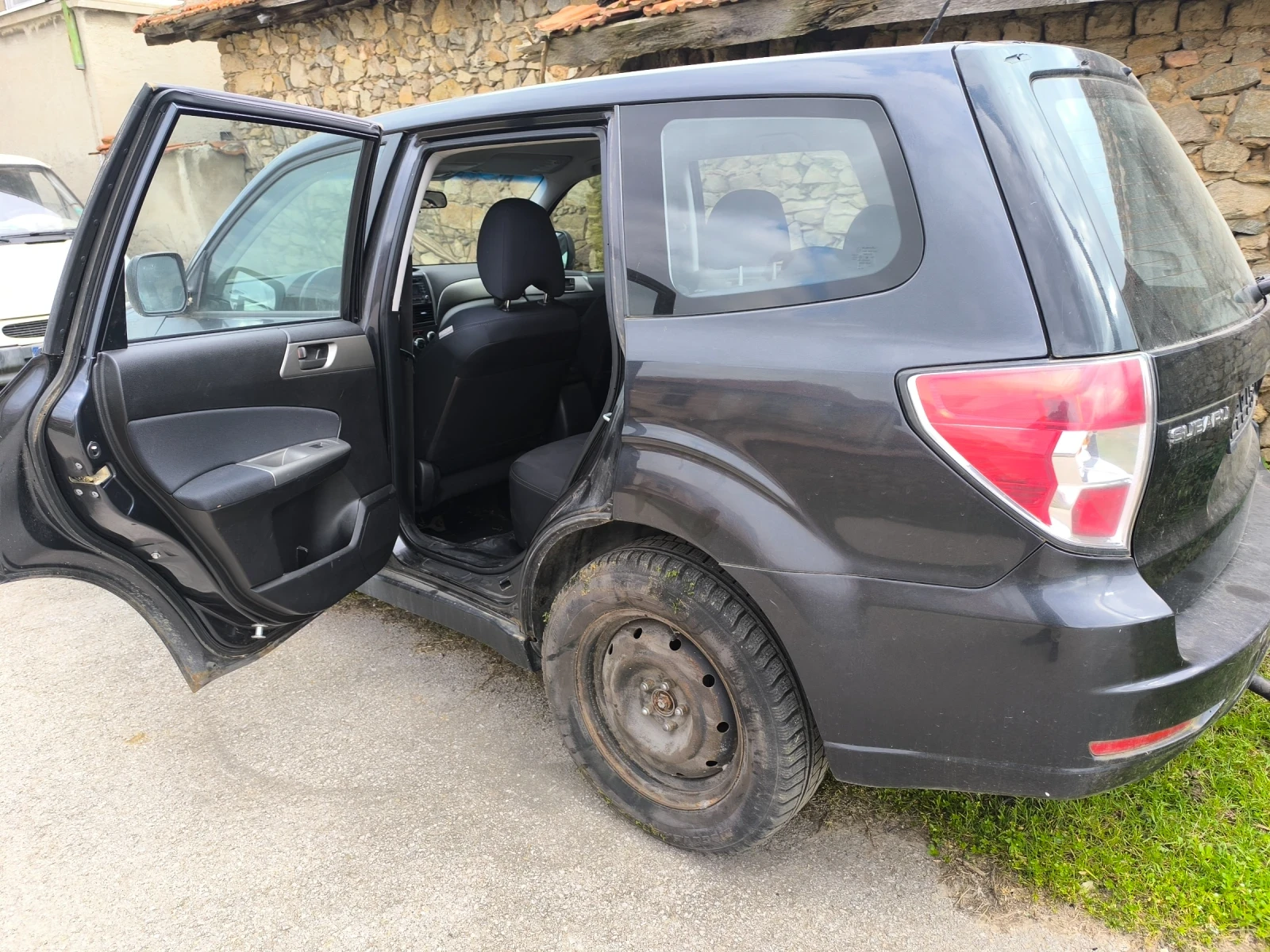 Subaru Forester, снимка 2 - Автомобили и джипове - 53880572