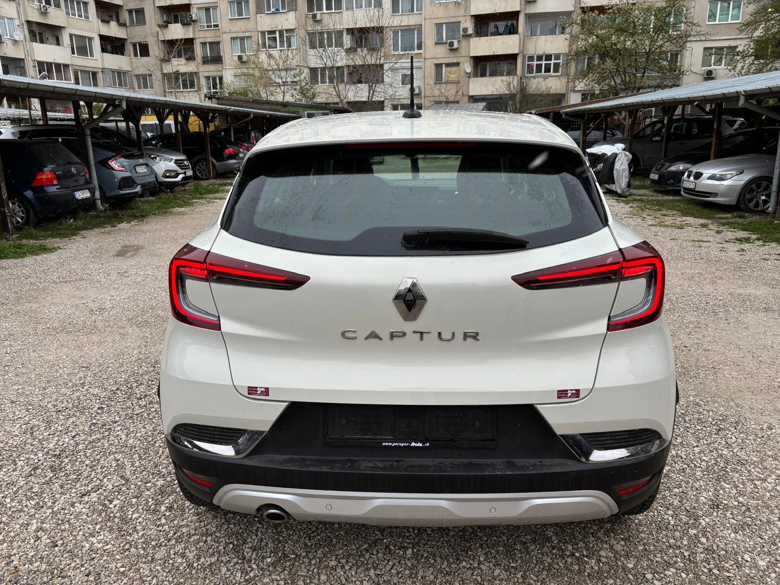 Renault Captur 1.3i16v-TCe Intens!, снимка 6 - Автомобили и джипове - 53929407