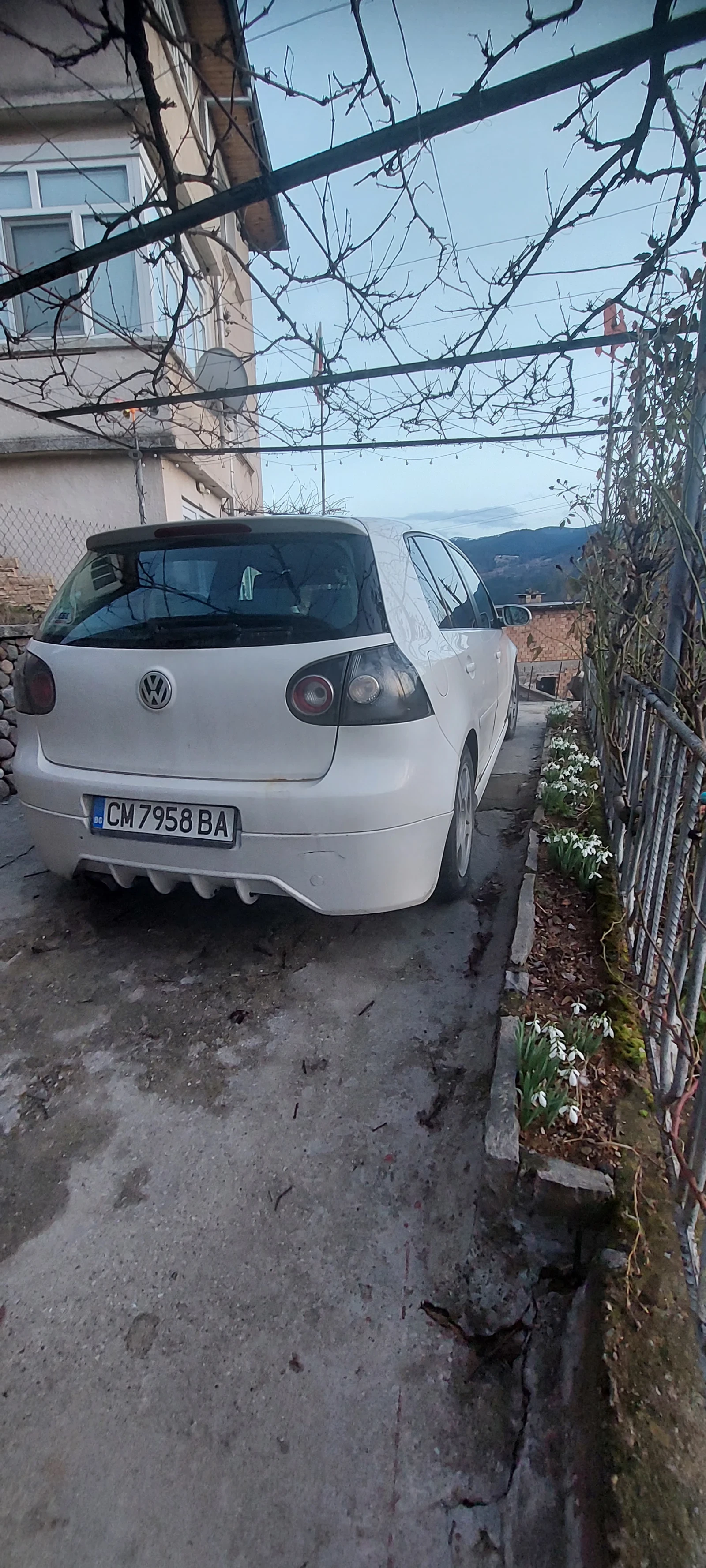 VW Golf 1.9, снимка 7 - Автомобили и джипове - 54095589