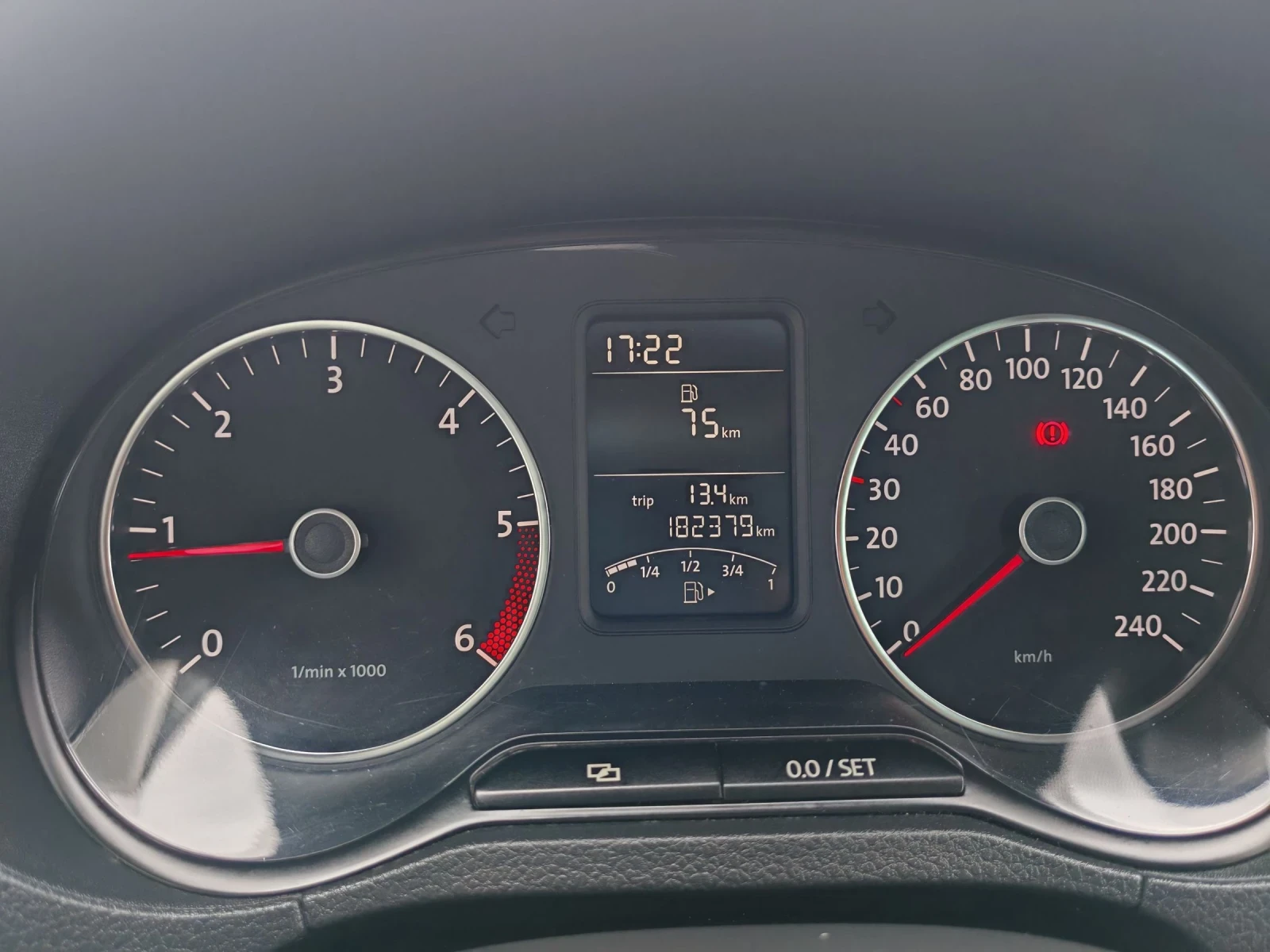 VW Polo 1.2TDI 75KS 2010G, снимка 16 - Автомобили и джипове - 54160413