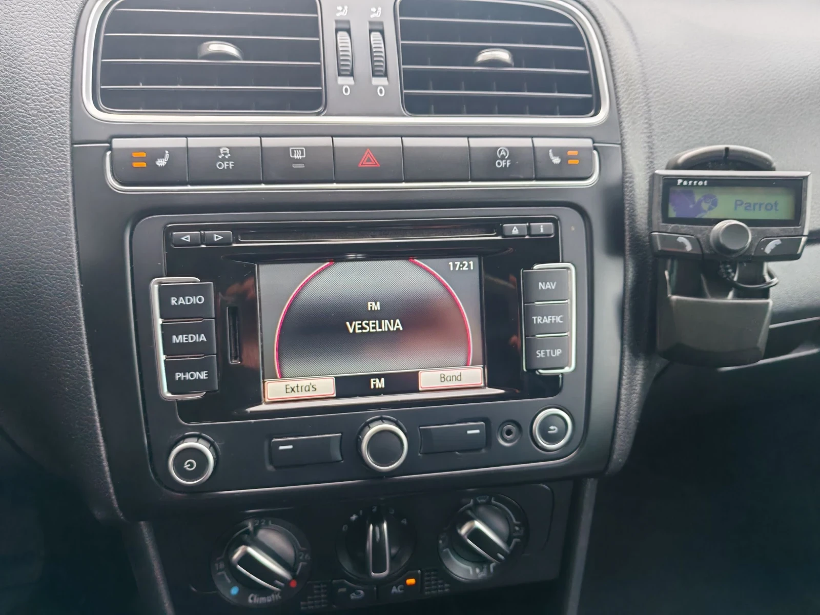 VW Polo 1.2TDI 75KS 2010G, снимка 15 - Автомобили и джипове - 54160413