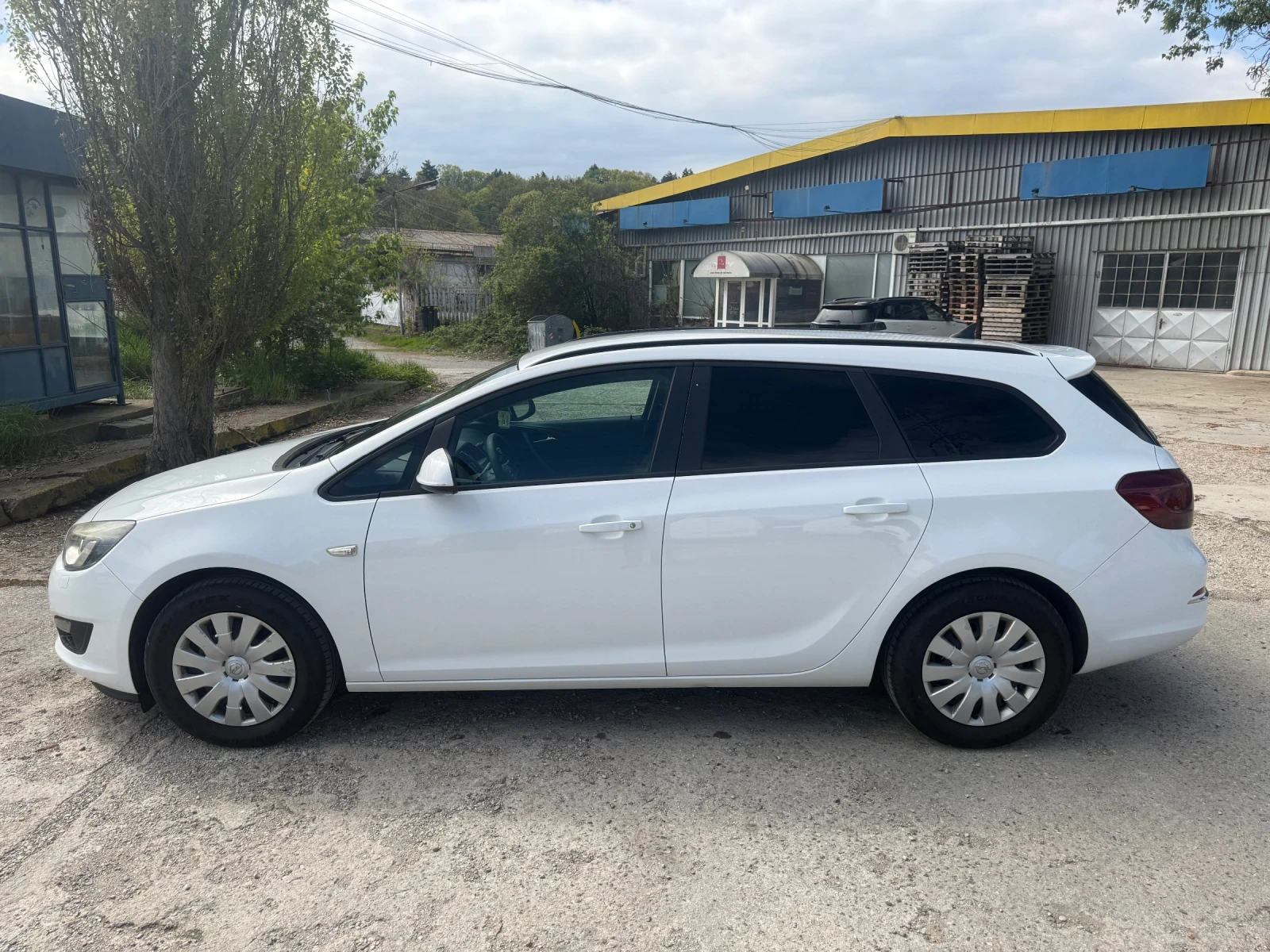 Opel Astra 1.6 CDTI FACE SPORT TOURER , снимка 7 - Автомобили и джипове - 54707396