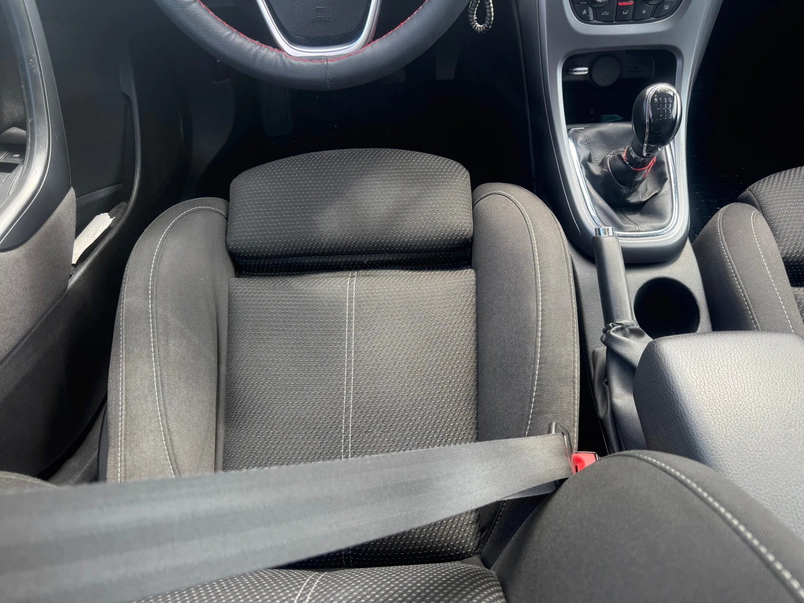 Opel Astra 1.6 CDTI FACE SPORT TOURER , снимка 10 - Автомобили и джипове - 54707396