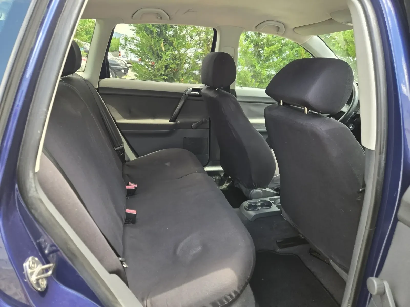VW Polo 1.4i-75кс= КЛИМАТИК= 5ВРАТИ, снимка 14 - Автомобили и джипове - 54714811