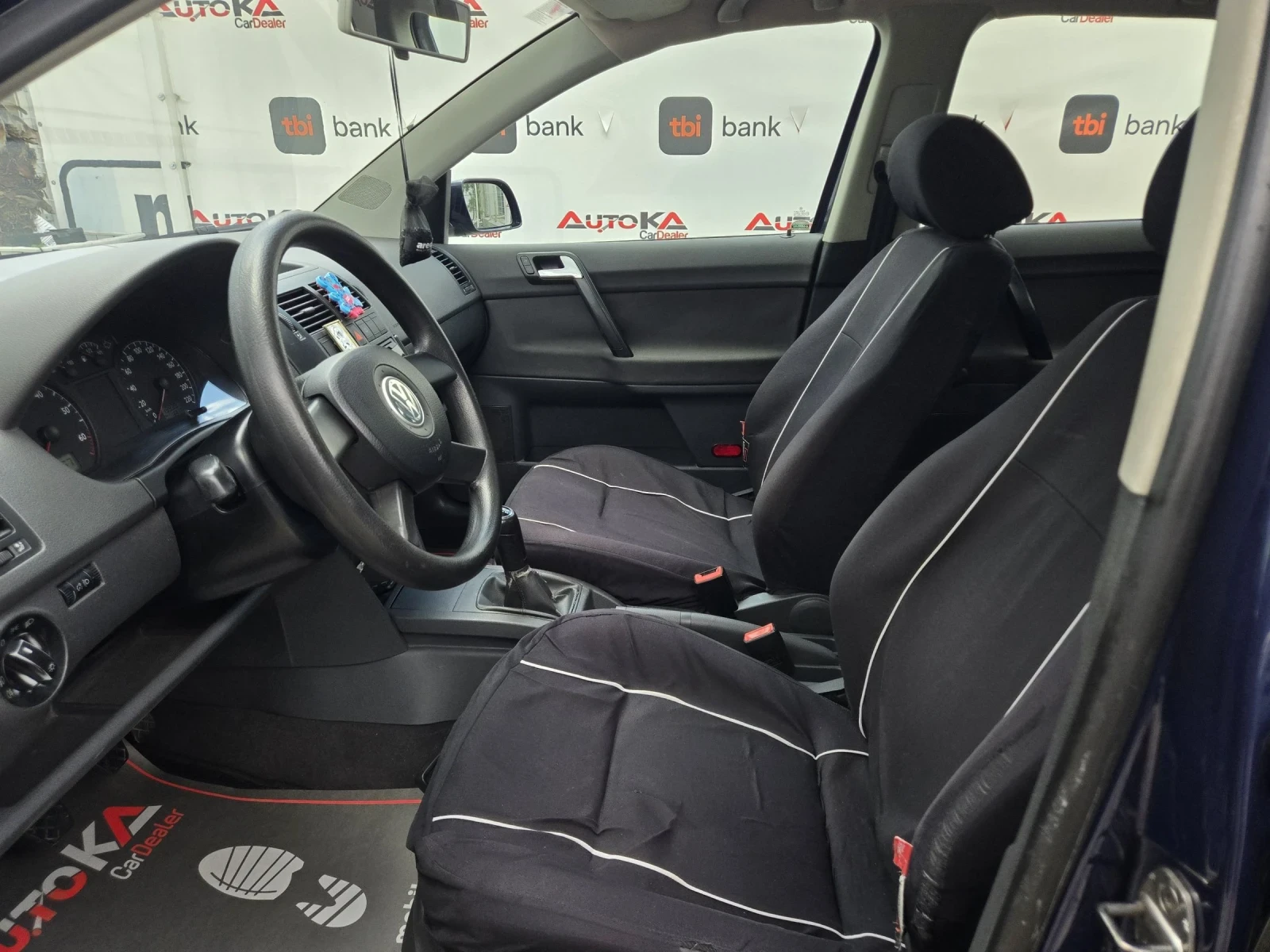 VW Polo 1.4i-75кс= КЛИМАТИК= 5ВРАТИ, снимка 7 - Автомобили и джипове - 54714811