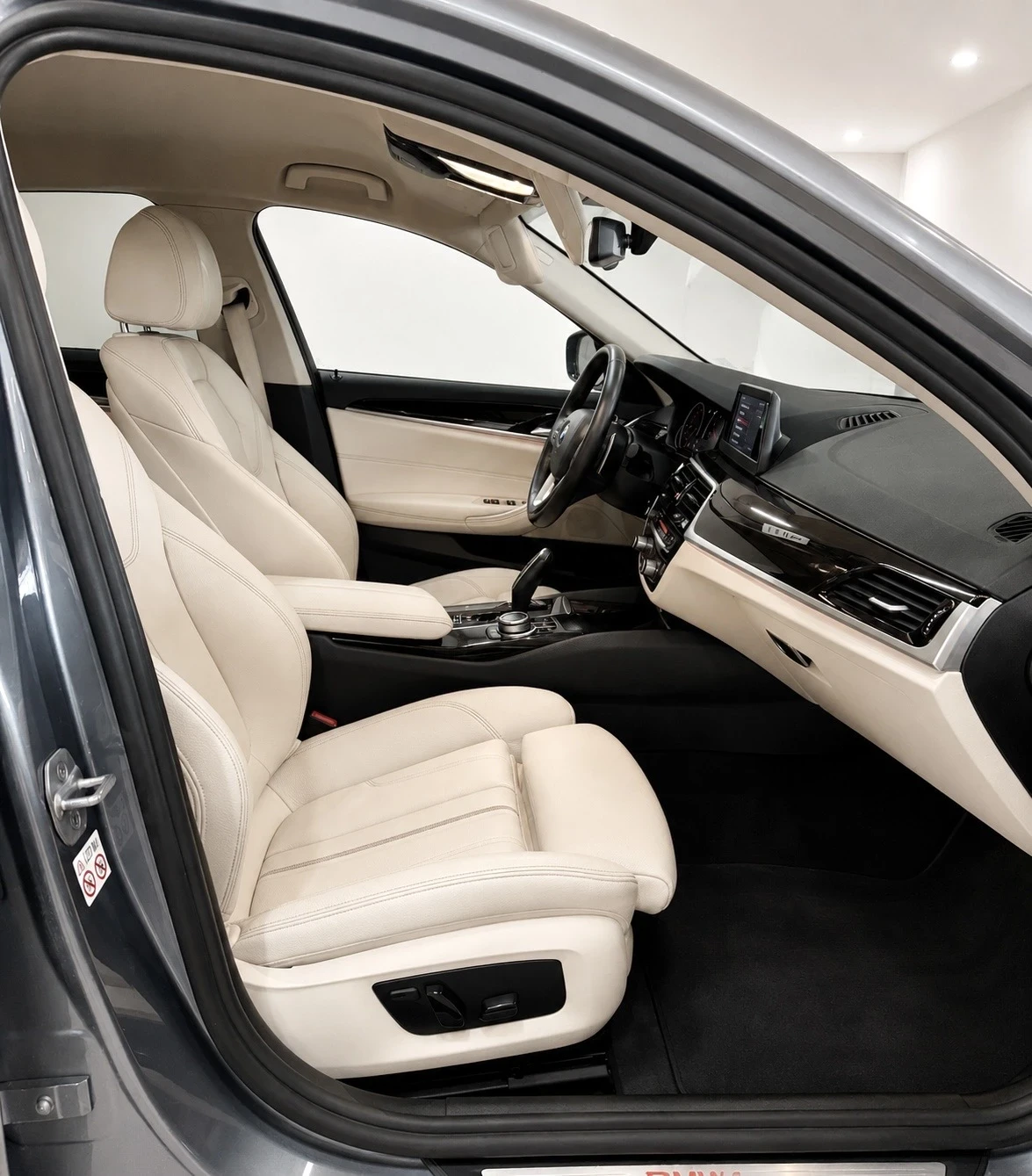 BMW 540 Sport Line 3.0 B58 340 к.с. 2019г., снимка 8 - Автомобили и джипове - 54975673