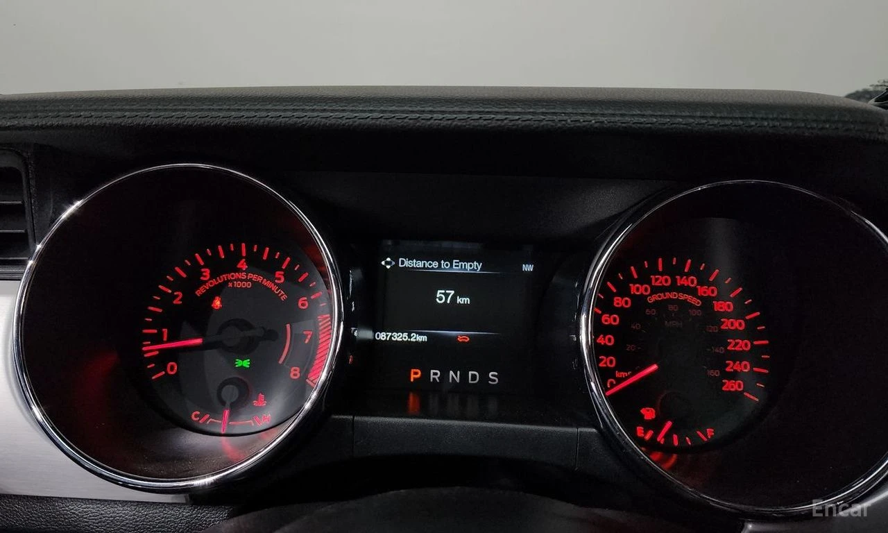Ford Mustang GT* 5.0* V8* ПОДГРЕВ* ОБДУХВАНЕ* КАМЕРА* КЕЙЛЕС* , снимка 13 - Автомобили и джипове - 55308684
