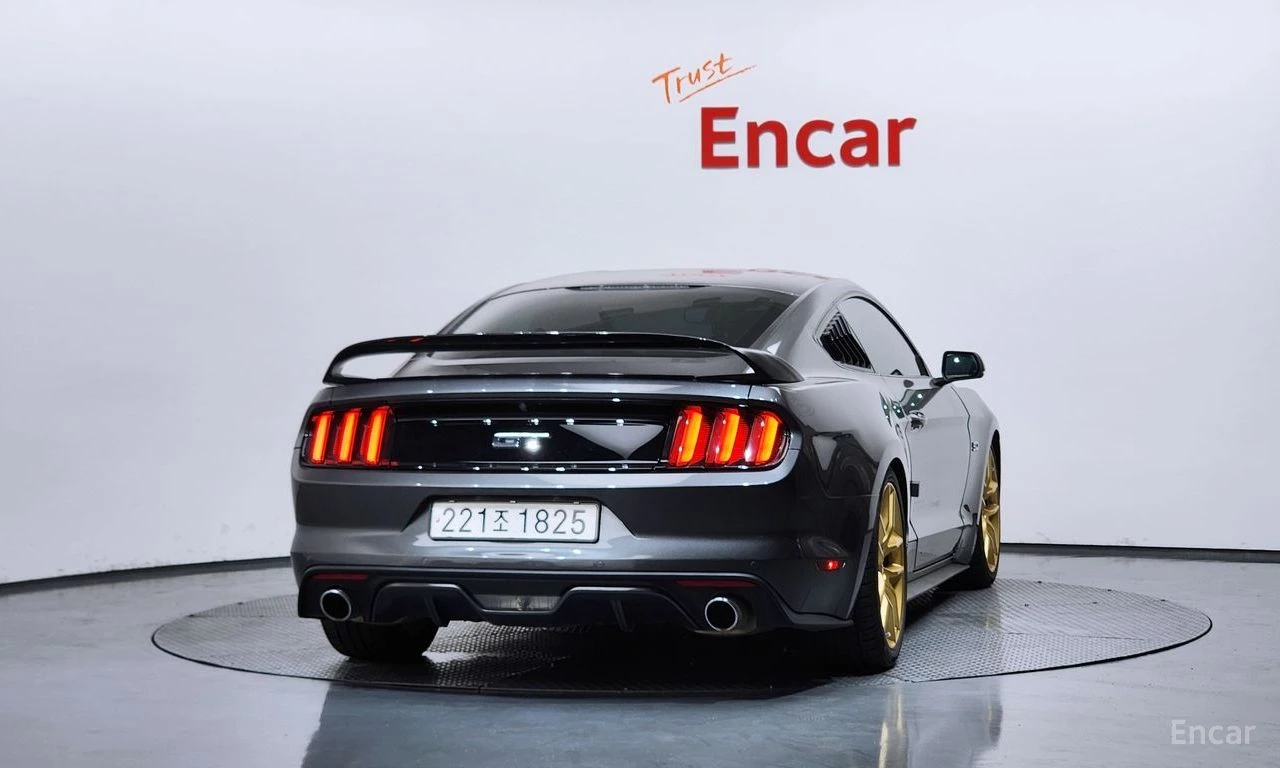 Ford Mustang GT* 5.0* V8* ПОДГРЕВ* ОБДУХВАНЕ* КАМЕРА* КЕЙЛЕС* , снимка 4 - Автомобили и джипове - 55308684