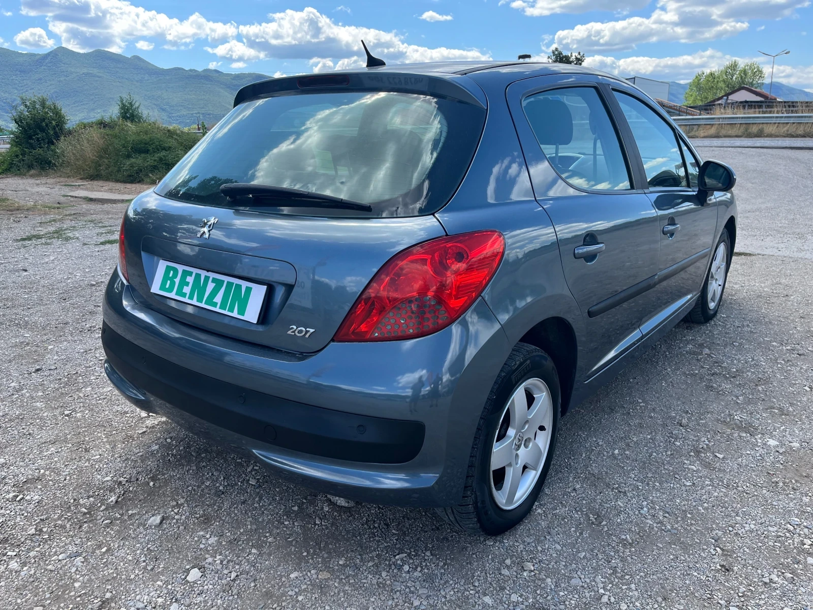 Peugeot 207 1.4-16V-ITALIA, снимка 9 - Автомобили и джипове - 55427299