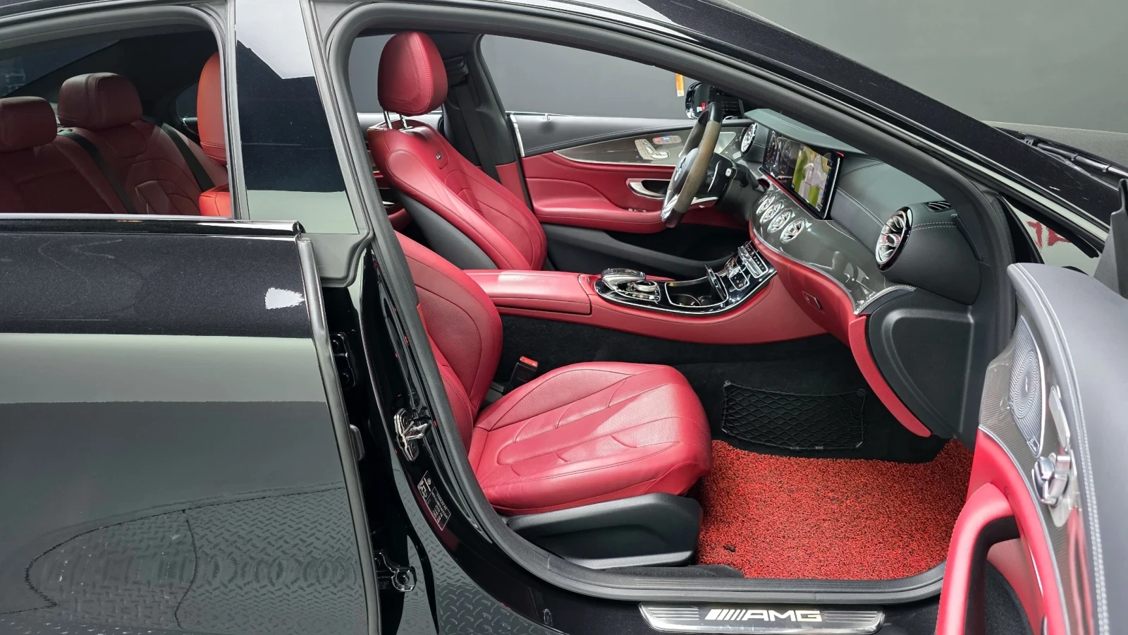 Mercedes-Benz CLS 53 AMG 4Matic+ * Distr* HeadUp* Обдух* , снимка 12 - Автомобили и джипове - 55730369