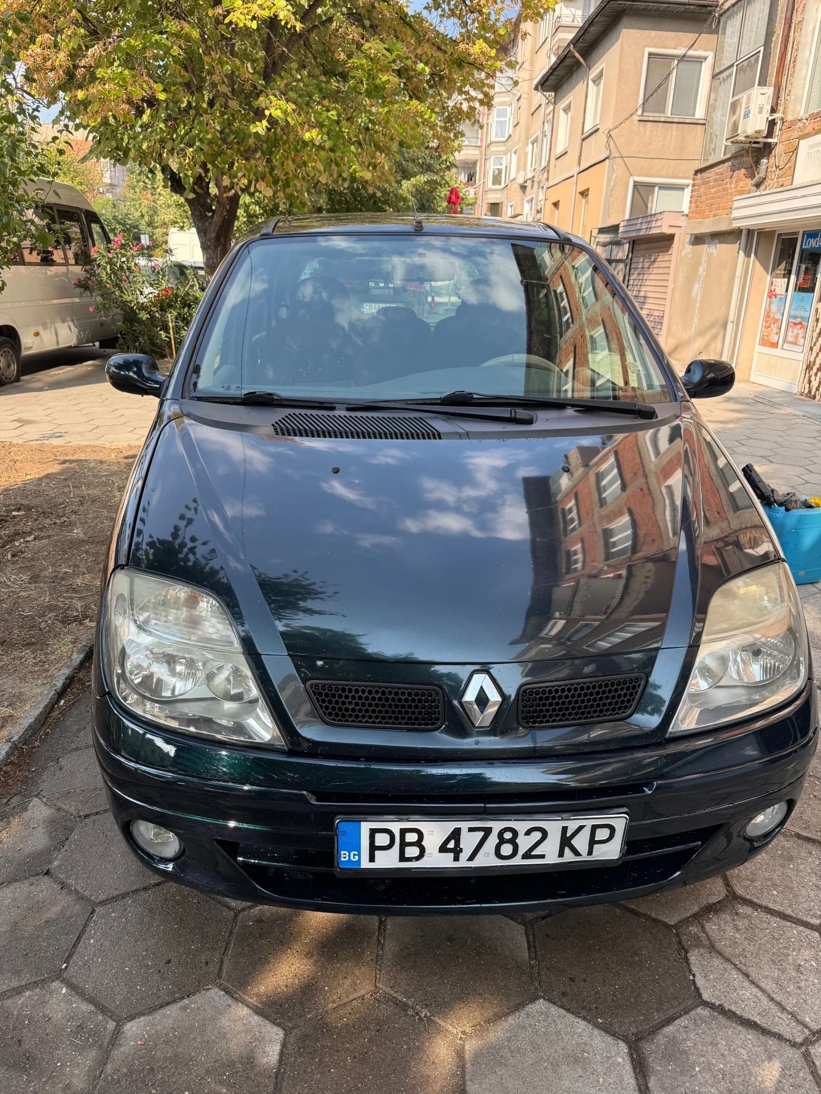Renault Scenic 1.9, снимка 2 - Автомобили и джипове - 55767097