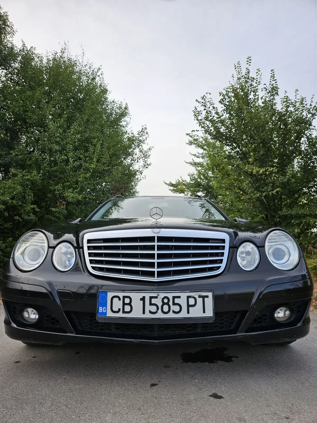Mercedes-Benz E 220, снимка 2 - Автомобили и джипове - 55867957