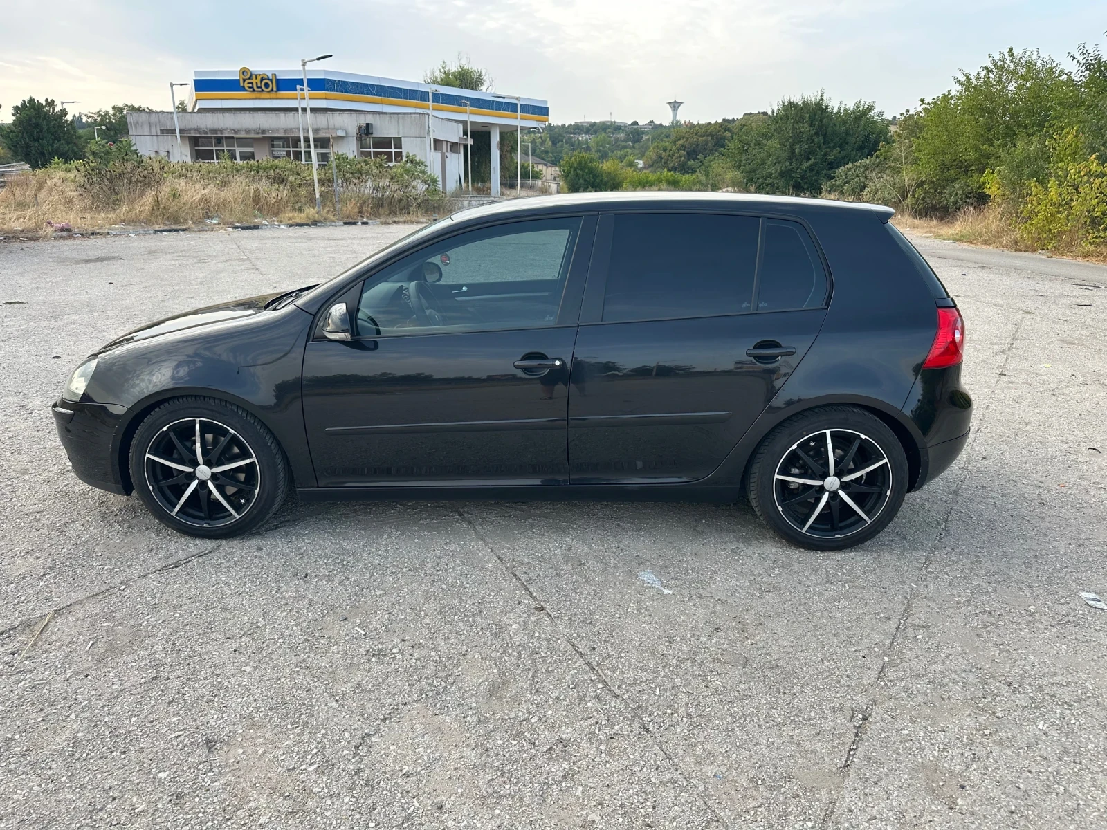 VW Golf 5, снимка 10 - Автомобили и джипове - 55874345