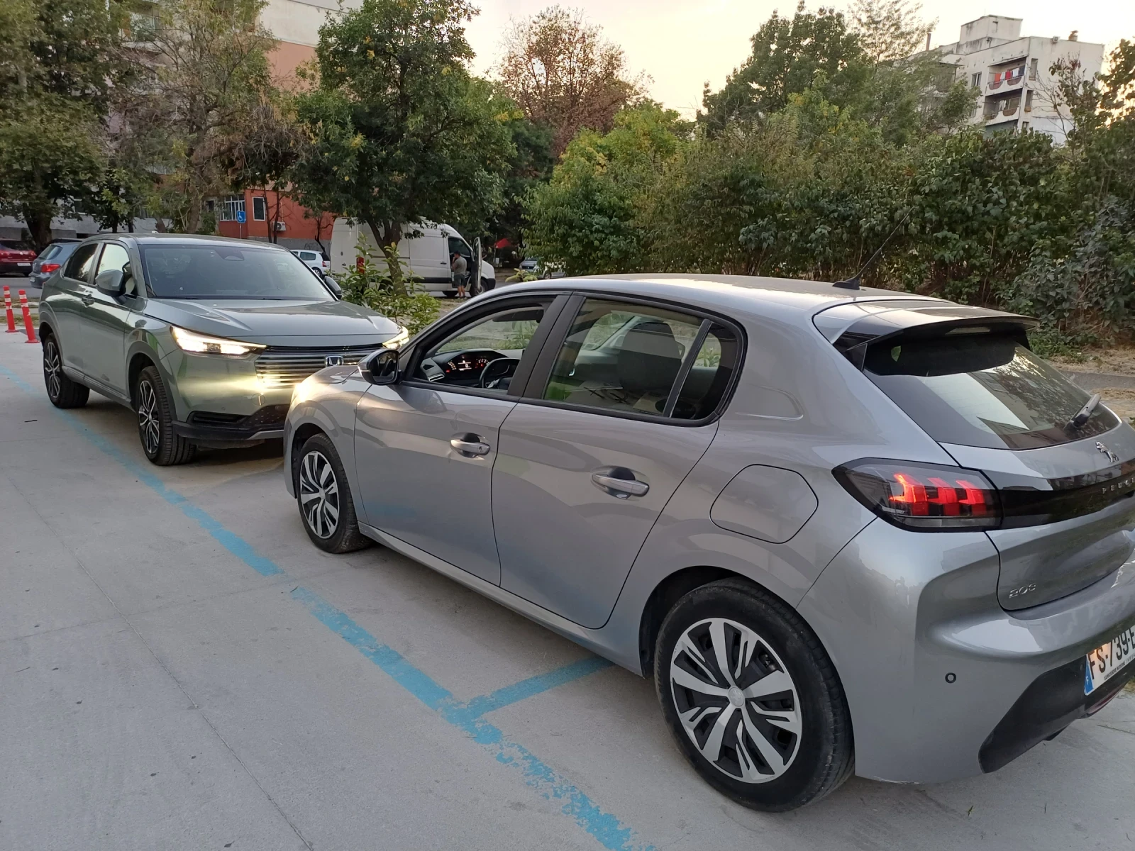 Peugeot 208 1.5 HDI, снимка 2 - Автомобили и джипове - 56484529