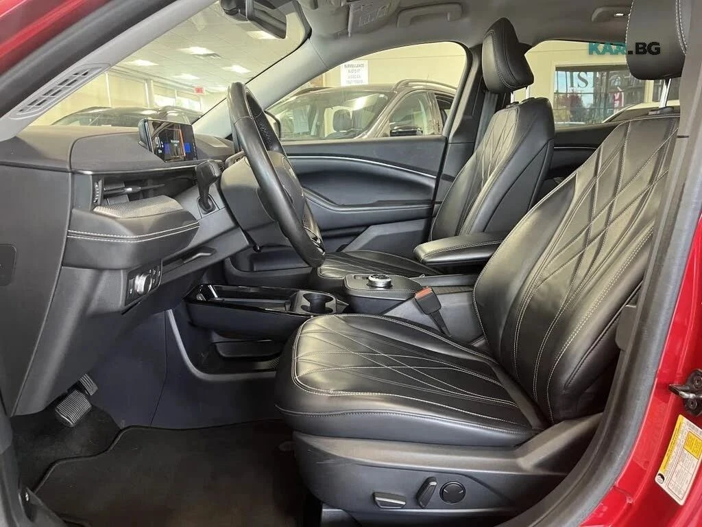 Ford Mustang Mach-E, снимка 7 - Автомобили и джипове - 56739966