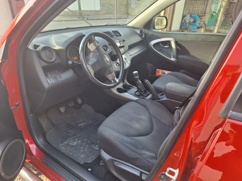 Toyota Rav4 D4D, снимка 10 - Автомобили и джипове - 48757181