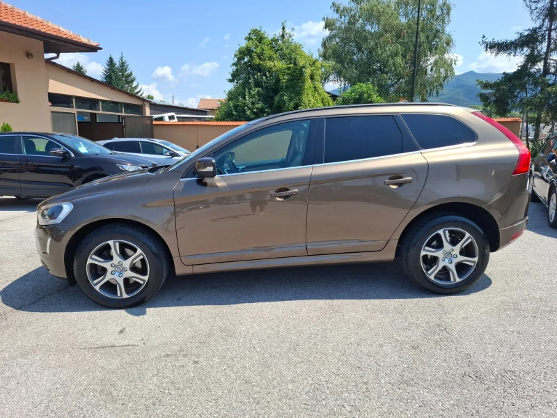 Volvo XC60 2.4 4х4 NAVI PANORAMA, снимка 16 - Автомобили и джипове - 51297621