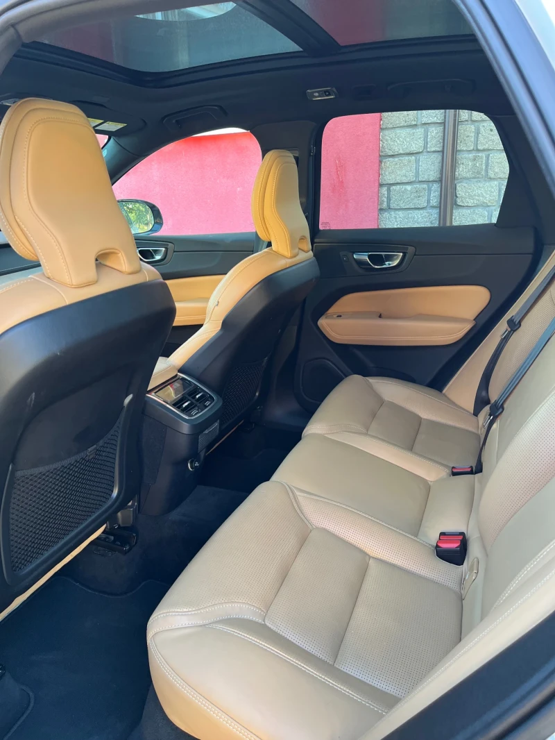 Volvo XC60 T6 Inscription , снимка 9 - Автомобили и джипове - 51839274
