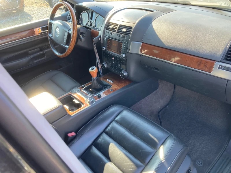 VW Touareg 2.5 TDI, снимка 7 - Автомобили и джипове - 52152330