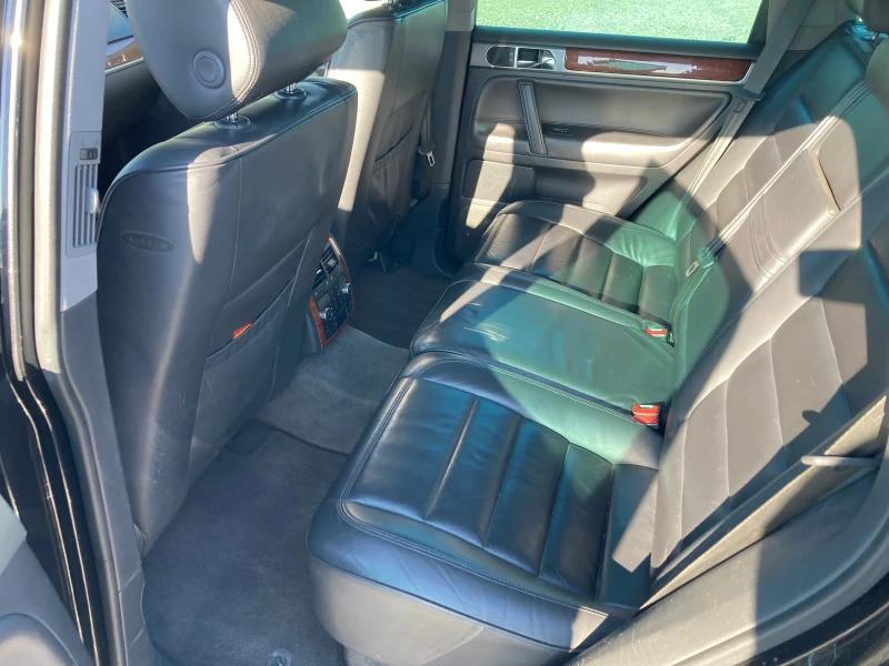 VW Touareg 2.5 TDI, снимка 9 - Автомобили и джипове - 52152330