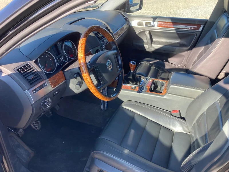 VW Touareg 2.5 TDI, снимка 8 - Автомобили и джипове - 52152330