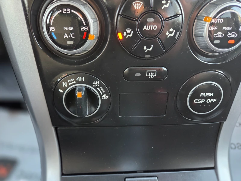 Suzuki Grand vitara 4x4 NAVI, снимка 12 - Автомобили и джипове - 53094679