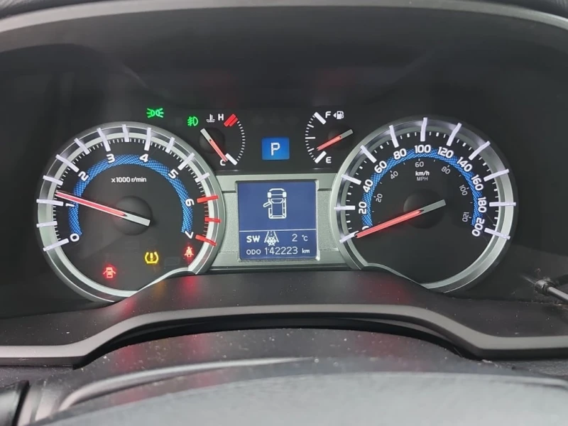 Toyota 4runner * SR5 * CARFAX * БЕЗ ПЪРВОНАЧАЛНА ВНОСКА, снимка 8 - Автомобили и джипове - 53165311