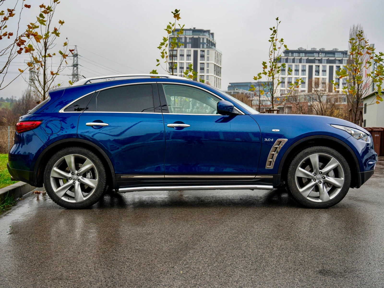 Infiniti QX70  INFINITI QX70S* 44*   *  | Mobile.bg   12