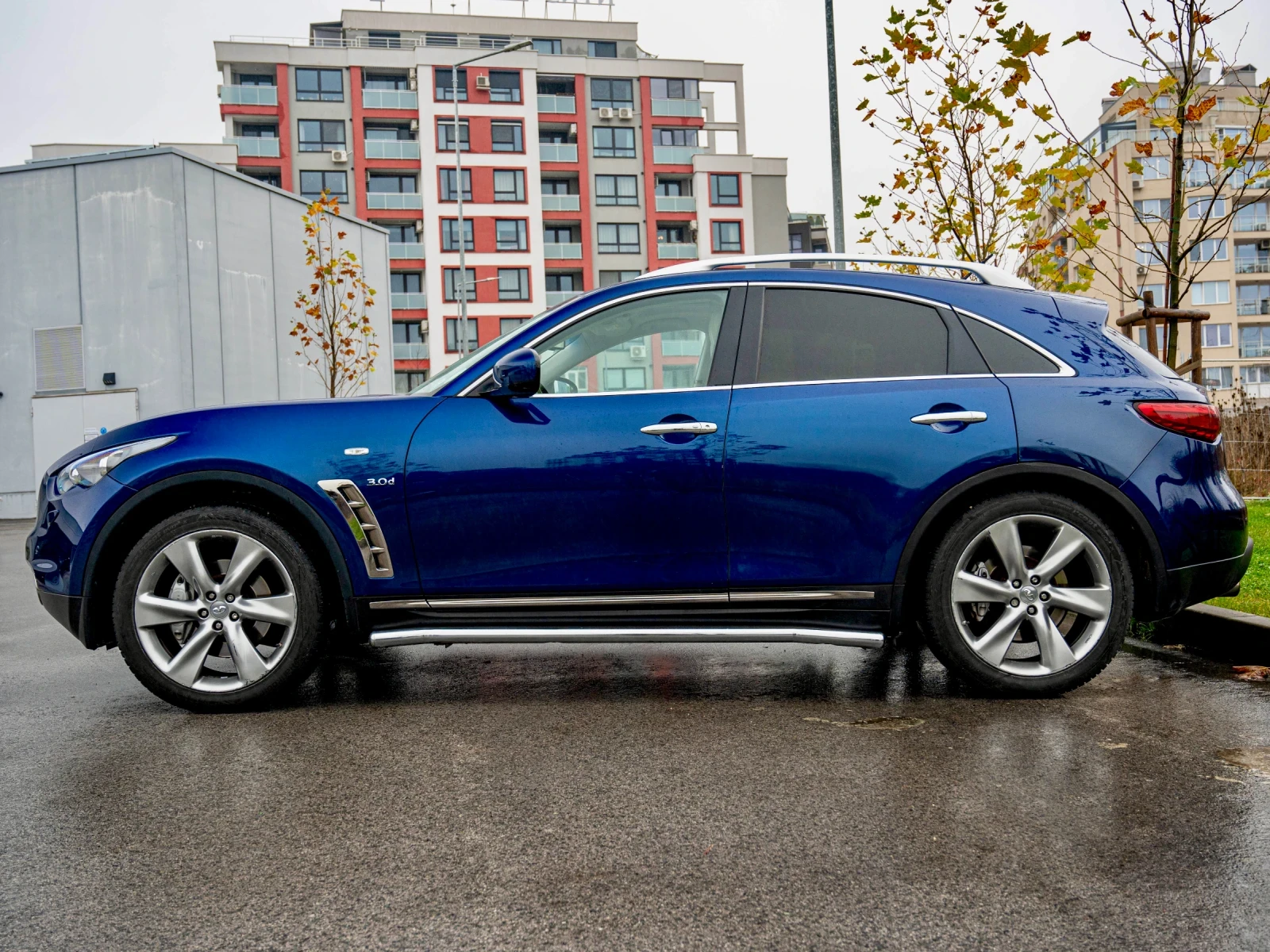 Infiniti QX70  INFINITI QX70S* 44*   *  | Mobile.bg   3