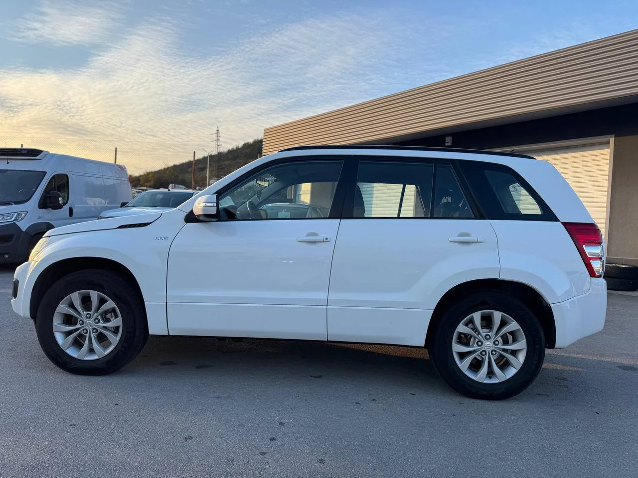 Suzuki Grand vitara 1.9DDiS 4x4 - изображение 8
