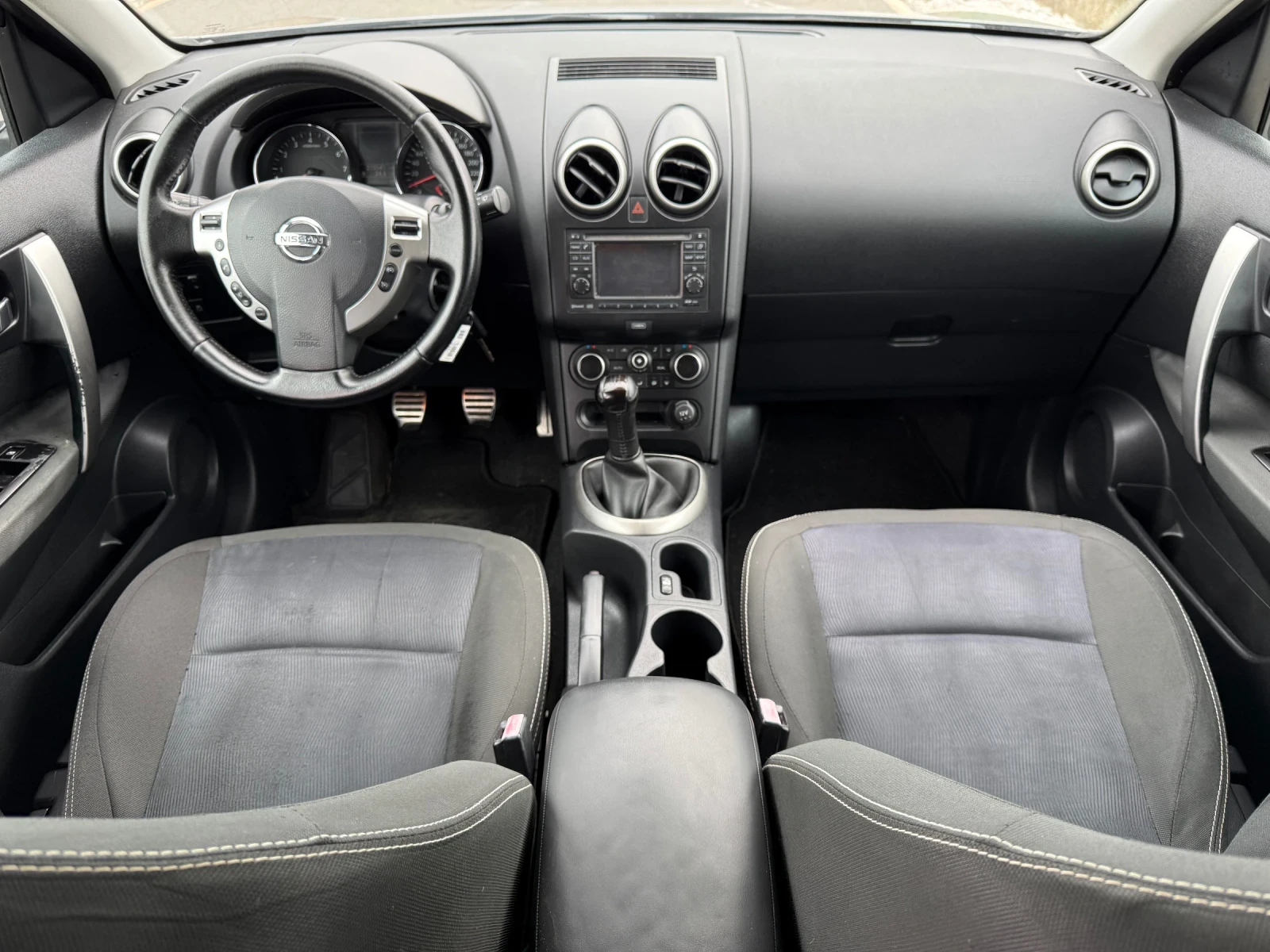 Nissan Qashqai 1.6i N-TEC / 360 CAMERA / NAVI / PANORAMA  - изображение 9