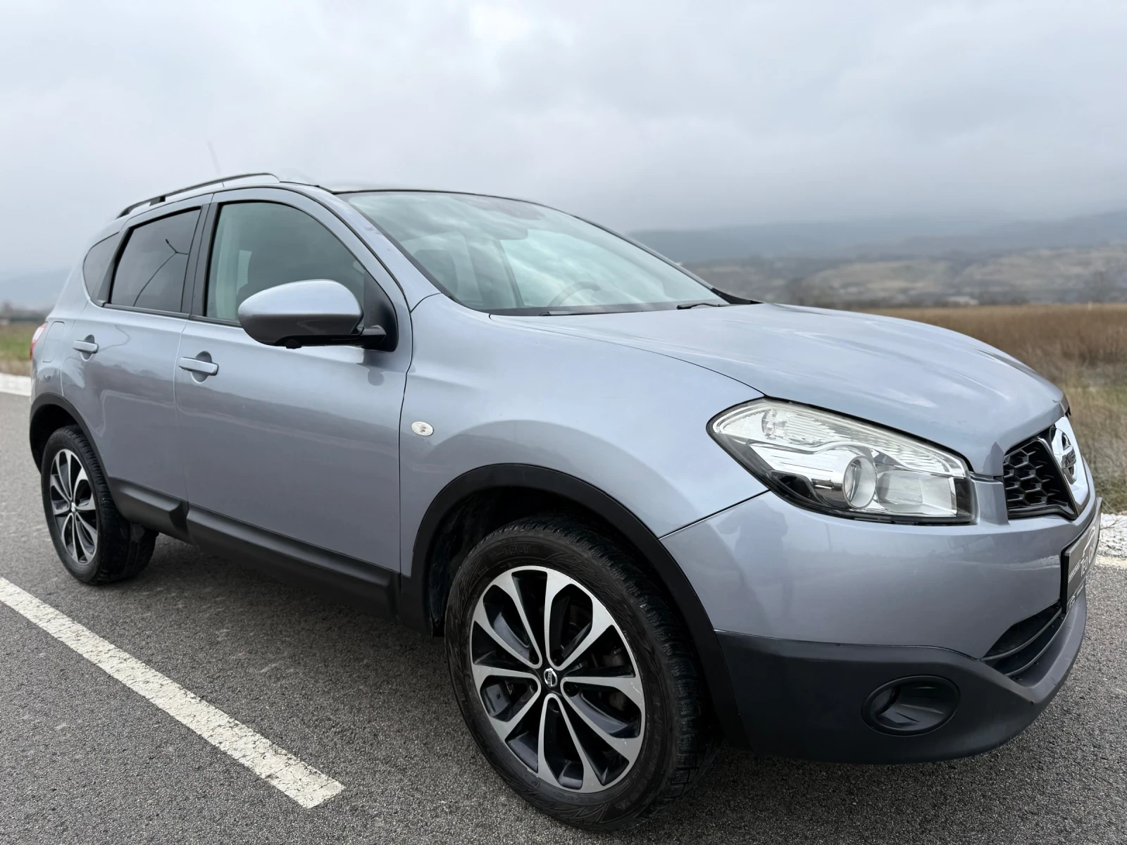 Nissan Qashqai 1.6i N-TEC / 360 CAMERA / NAVI / PANORAMA  | Mobile.bg   1