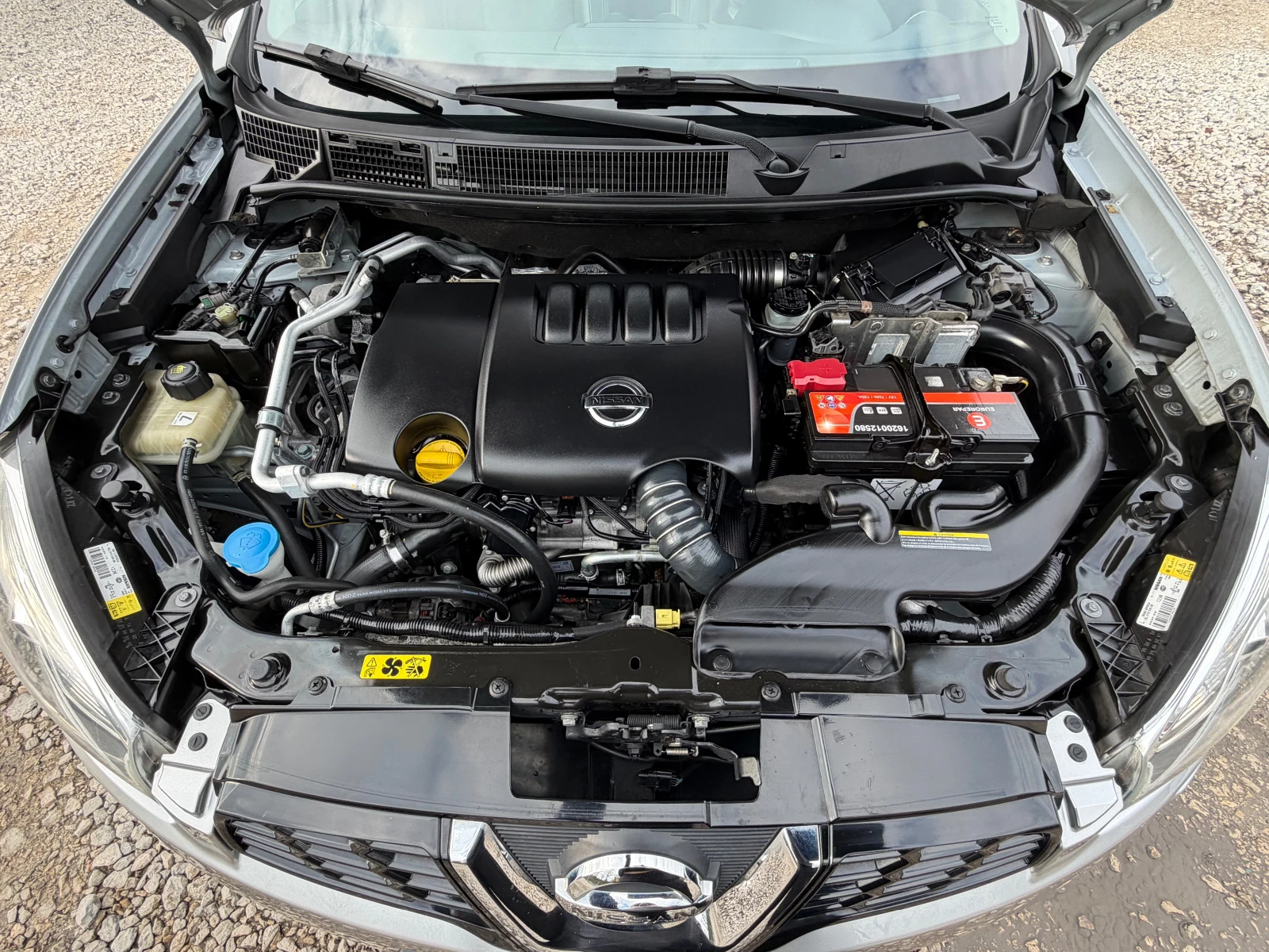 Nissan Qashqai 2.0DCI* FACE* Panorama, снимка 15 - Автомобили и джипове - 54168455