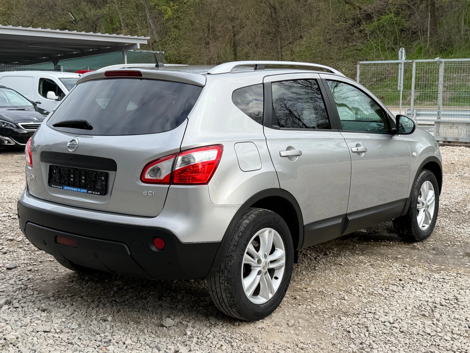 Nissan Qashqai 2.0DCI* FACE* Panorama, снимка 3 - Автомобили и джипове - 54168455