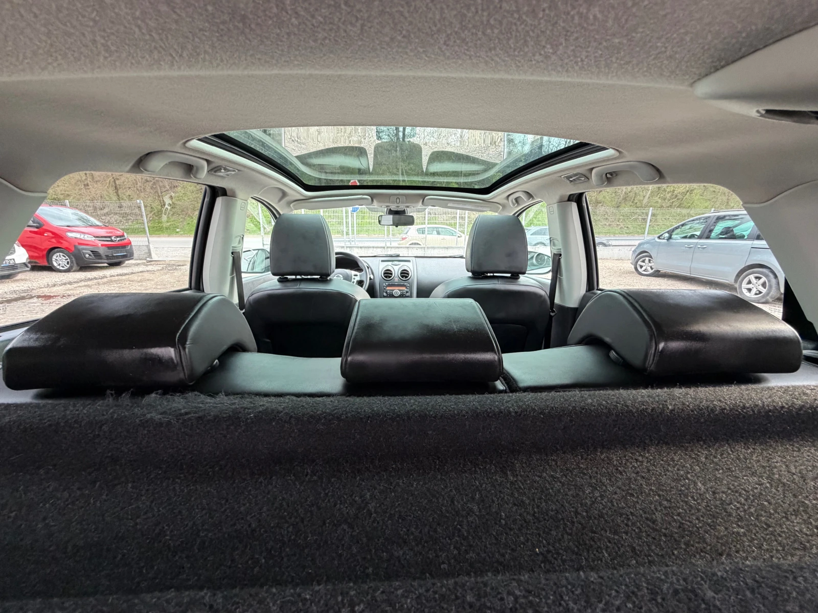 Nissan Qashqai 2.0DCI* FACE* Panorama, снимка 8 - Автомобили и джипове - 54168455