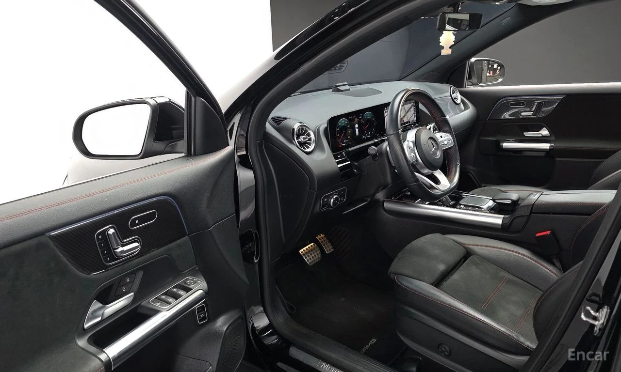 Mercedes-Benz GLA 250 4MATIC* AMG* AMBIENT* ПОДГРЕВ* КАМЕРА* КЕЙЛЕС, снимка 8 - Автомобили и джипове - 54480345