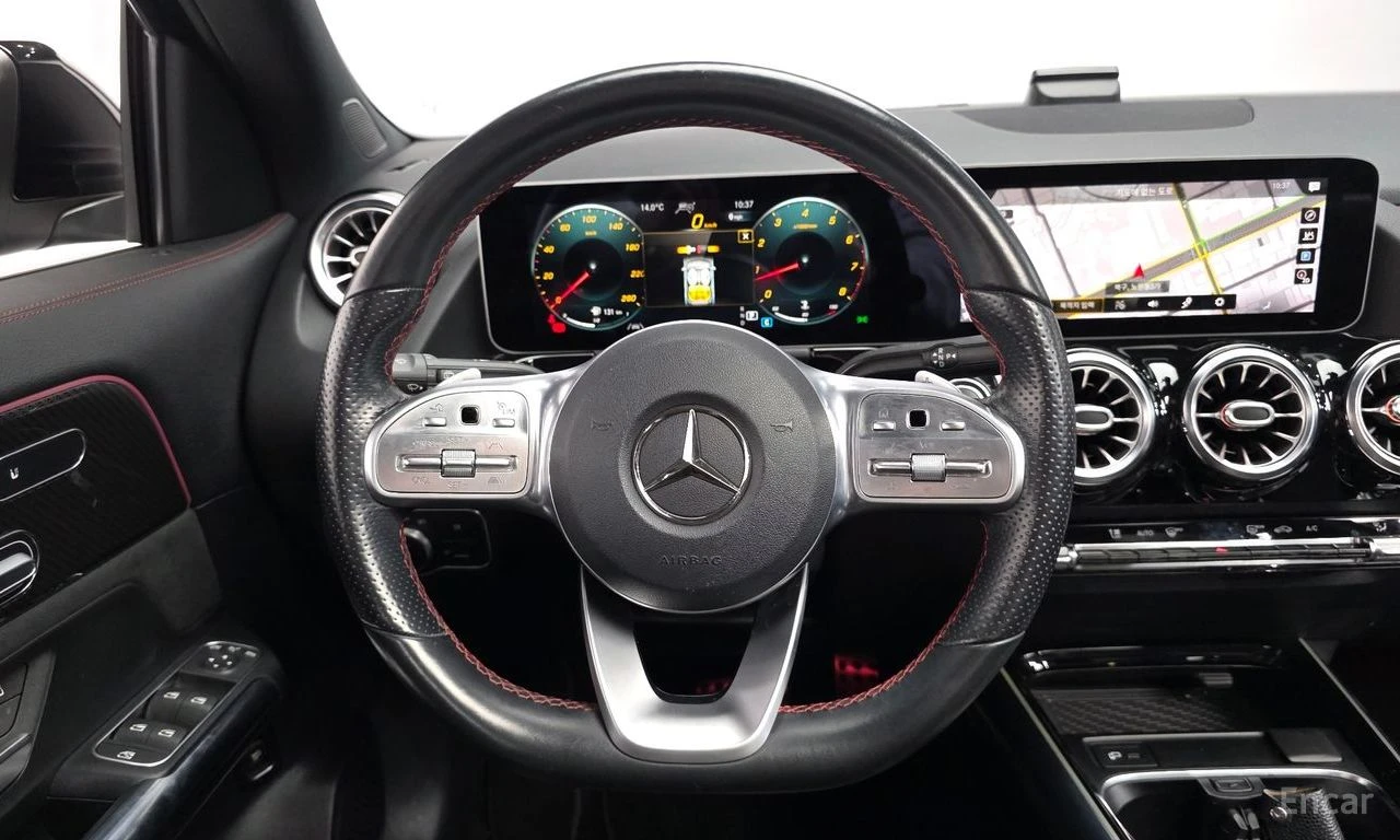 Mercedes-Benz GLA 250 4MATIC* AMG* AMBIENT* ПОДГРЕВ* КАМЕРА* КЕЙЛЕС, снимка 11 - Автомобили и джипове - 54480345