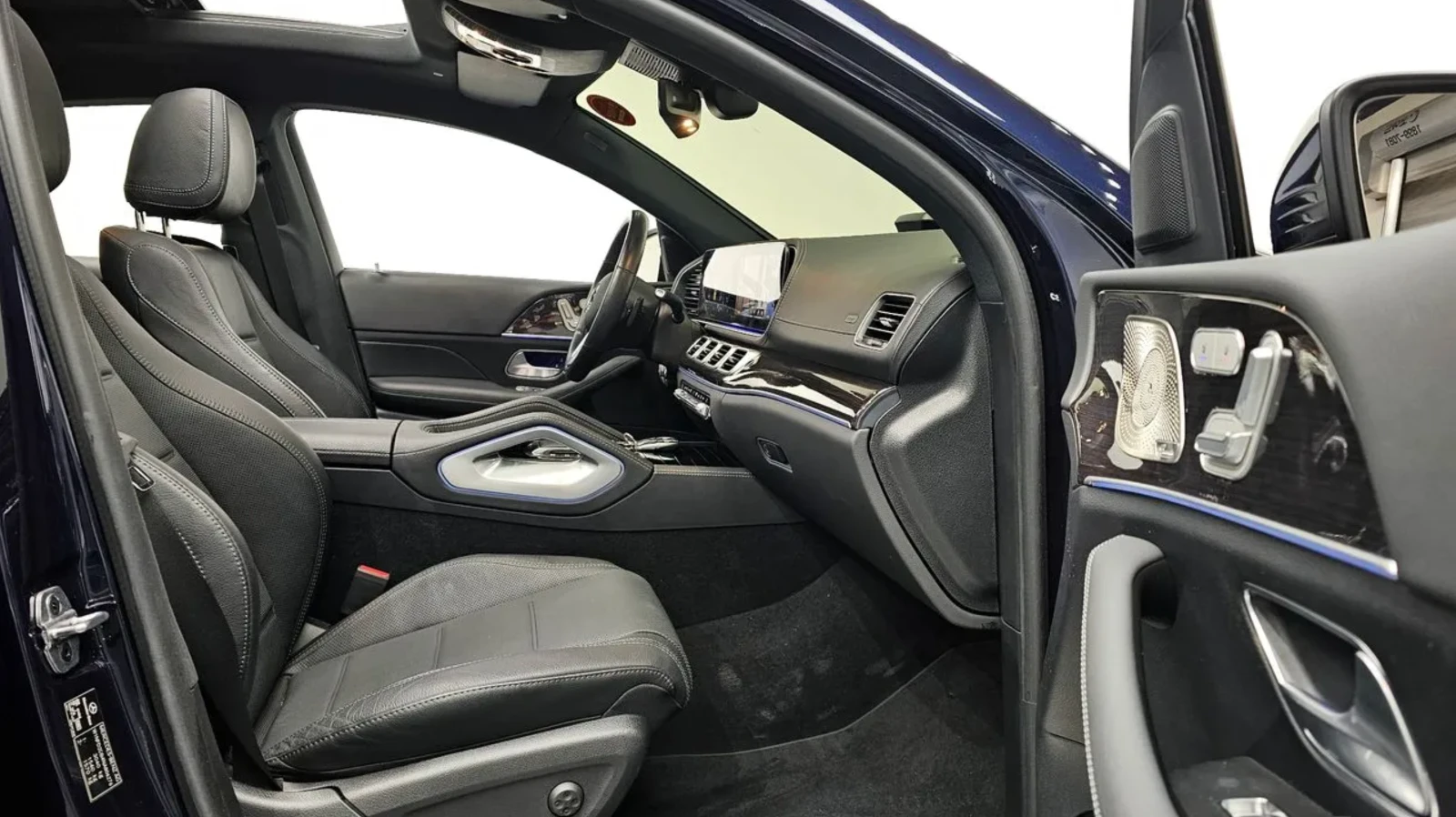 Mercedes-Benz GLE 400d | AMG | 4Matic | 360 Камера | Подгрев | , снимка 8 - Автомобили и джипове - 54518346
