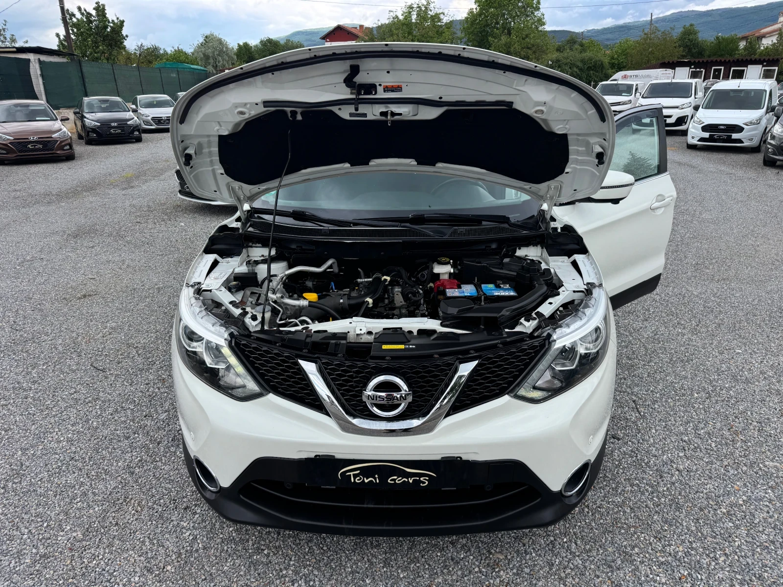 Nissan Qashqai 1.2DIG-T AUTOMATIK N-CONNECTA FULL!!, снимка 17 - Автомобили и джипове - 54653225