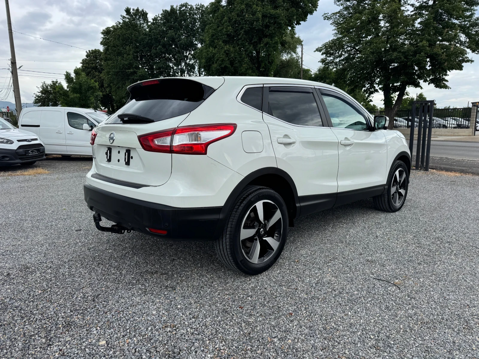 Nissan Qashqai 1.2DIG-T AUTOMATIK N-CONNECTA FULL!!, снимка 7 - Автомобили и джипове - 54653225