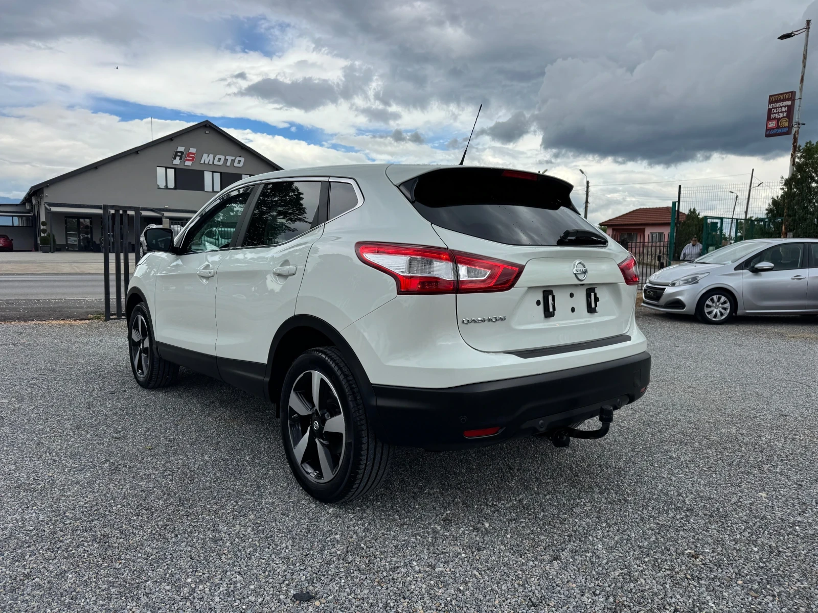 Nissan Qashqai 1.2DIG-T AUTOMATIK N-CONNECTA FULL!!, снимка 4 - Автомобили и джипове - 54653225