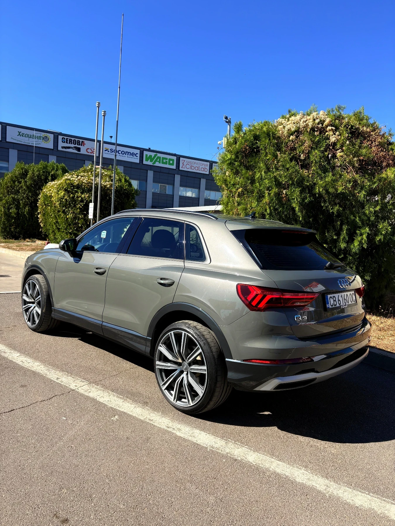 Audi Q3, снимка 4 - Автомобили и джипове - 56416712