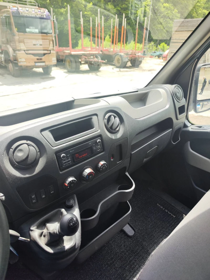 Renault Master, снимка 16 - Бусове и автобуси - 50288259
